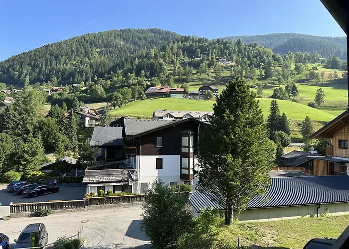 House Egger - 202 Apartment